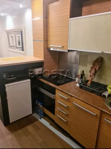 Patrijarha Varnave | 4zida.rs