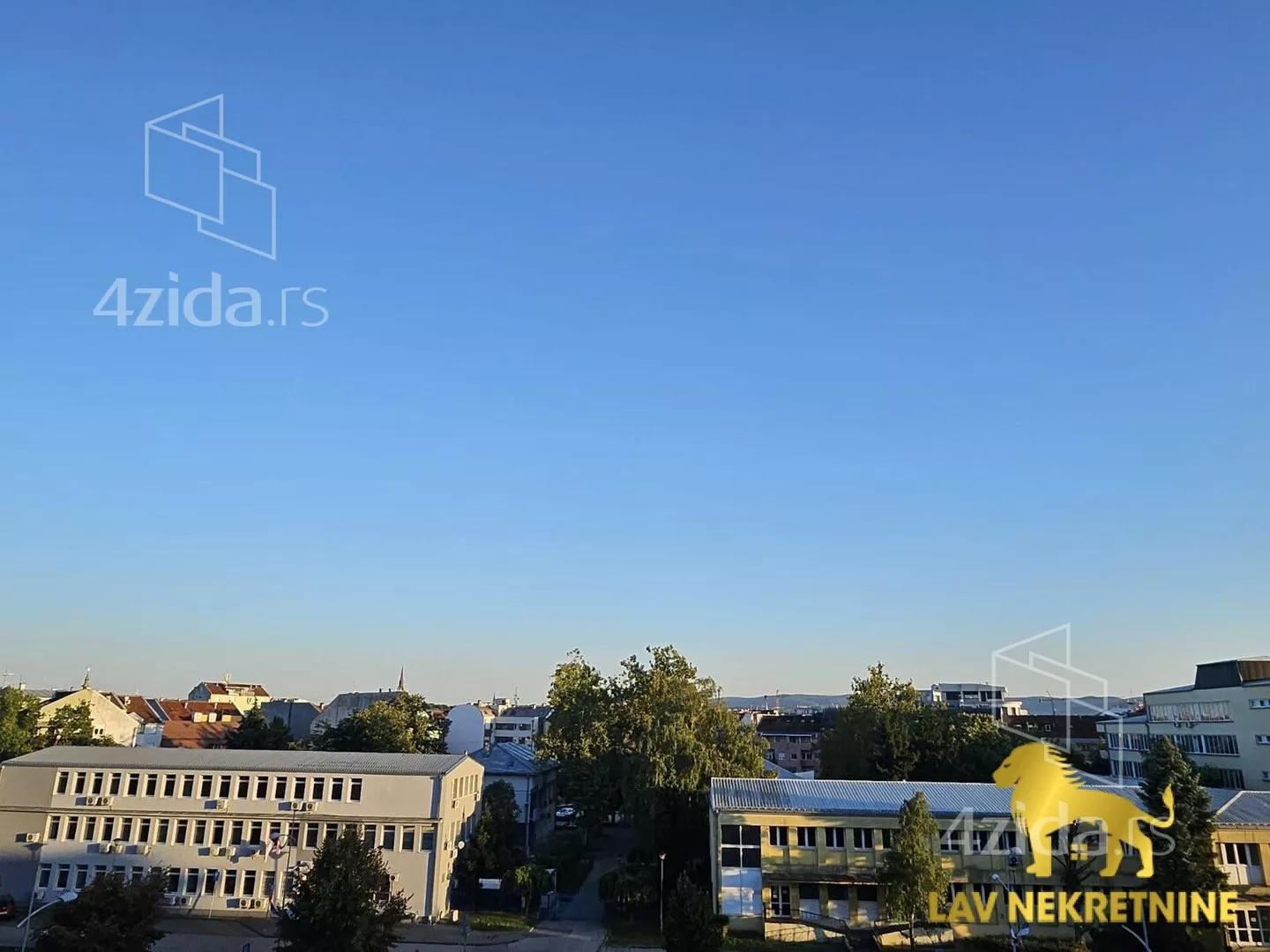 Troiposoban stan | 4zida