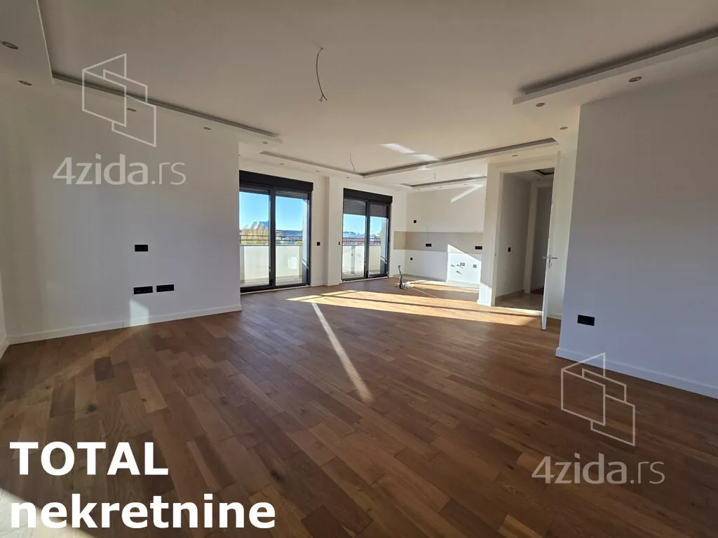 Šestosoban stan | 4zida