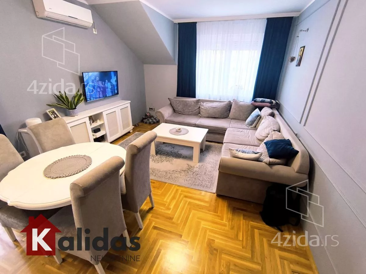 Dvoiposoban stan | 4zida