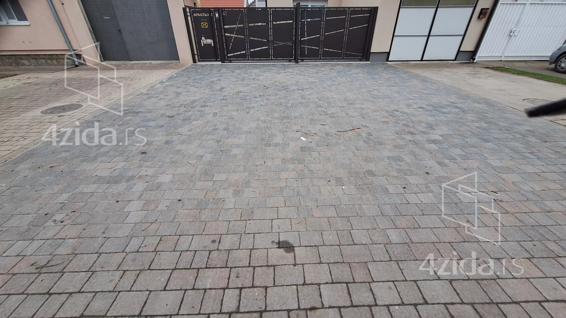 Poslovna zgrada | 4zida