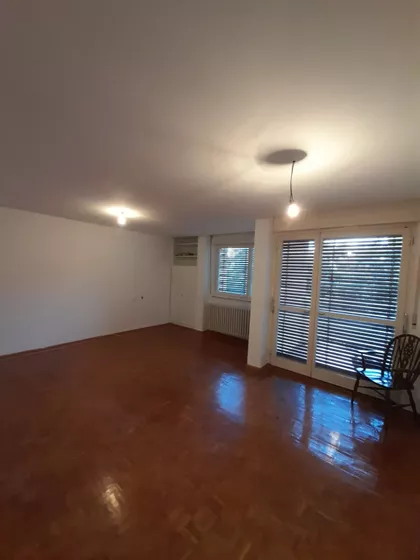 Bulevar Cara Lazara 54 | 4zida.rs