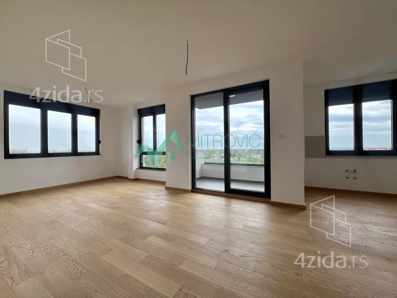 Petosoban stan | 4zida