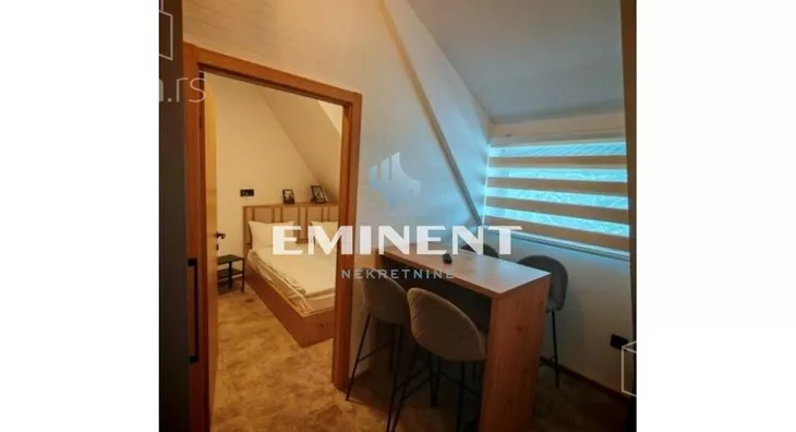 Šestosoban stan | 4zida