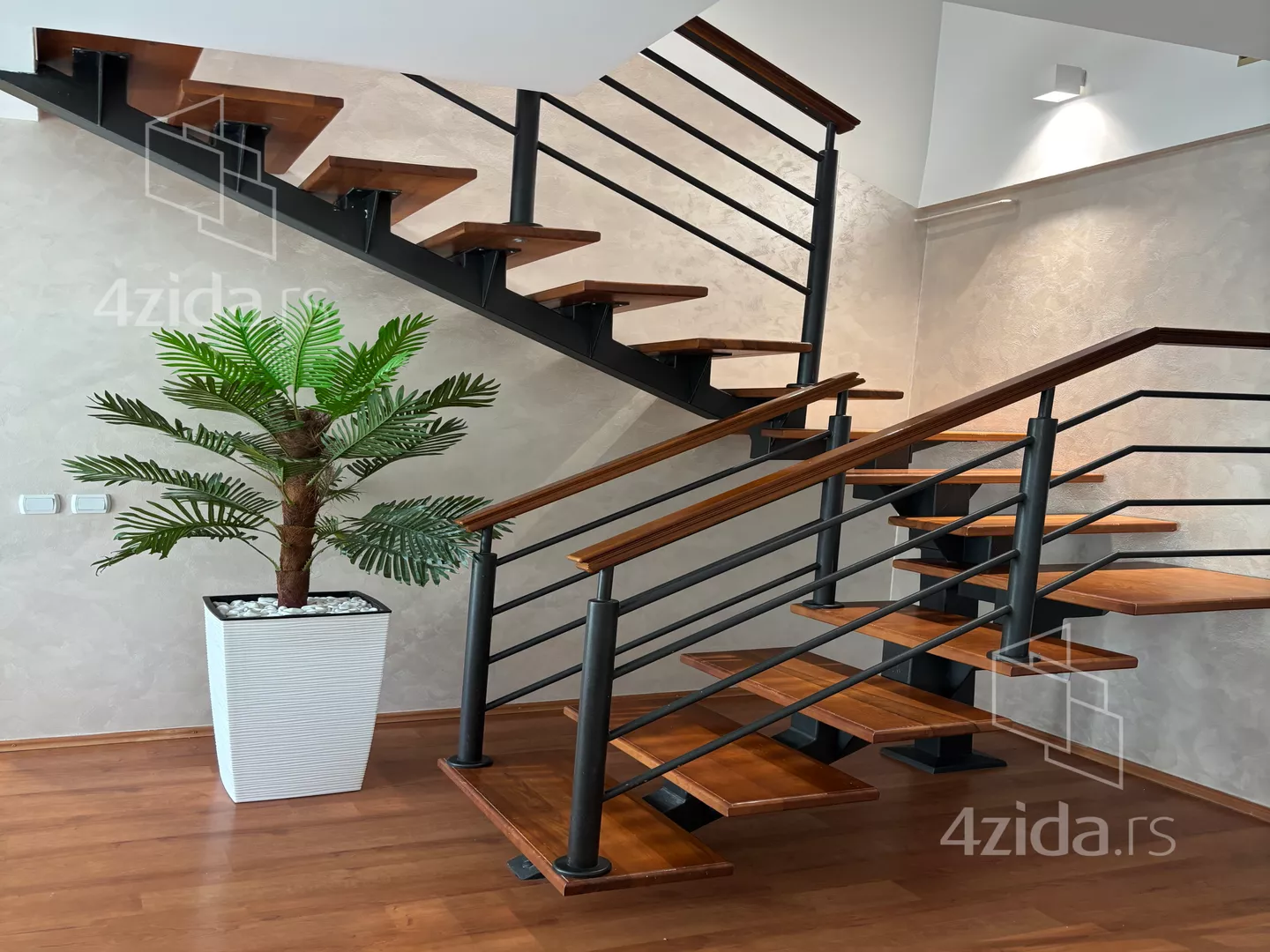 Šestosoban stan | 4zida