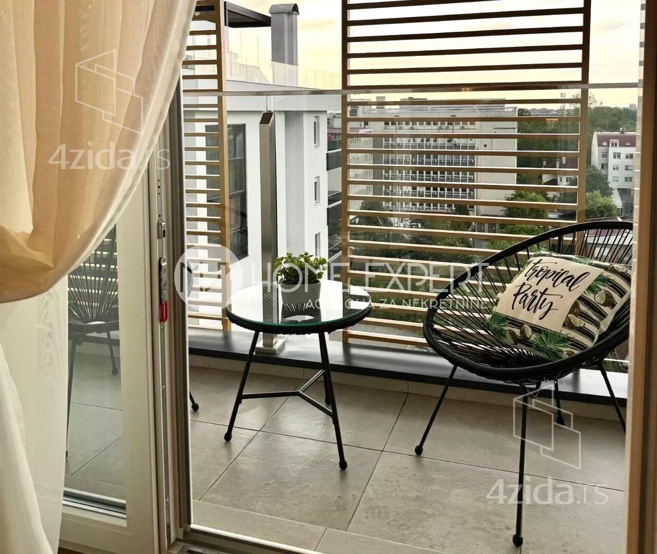 Troiposoban stan | 4zida