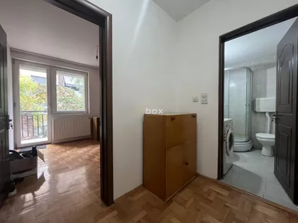 Ekonomski/Pravni Fakultet | 4zida.rs