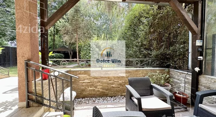 Šestosoban stan | 4zida