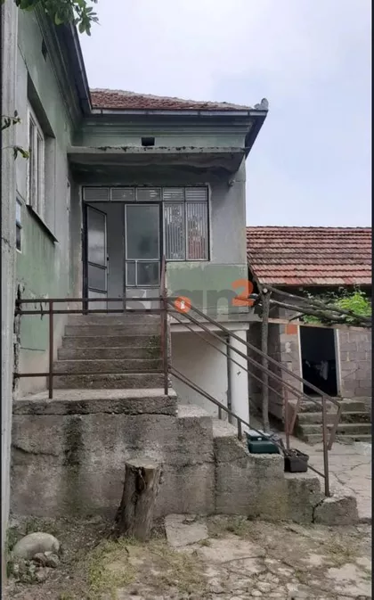 Crveni Krst | 4zida.rs