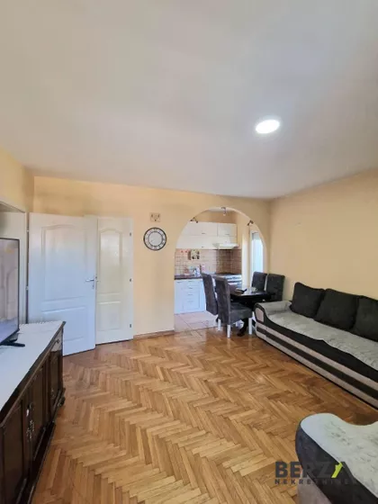 Cara Dušana | 4zida.rs