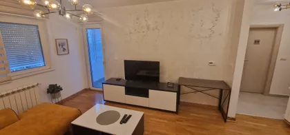 Cetinjska 1 | 4zida.rs