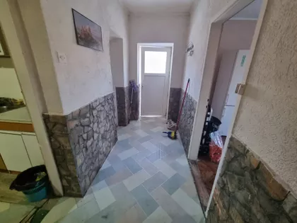 Lenjinova | 4zida.rs