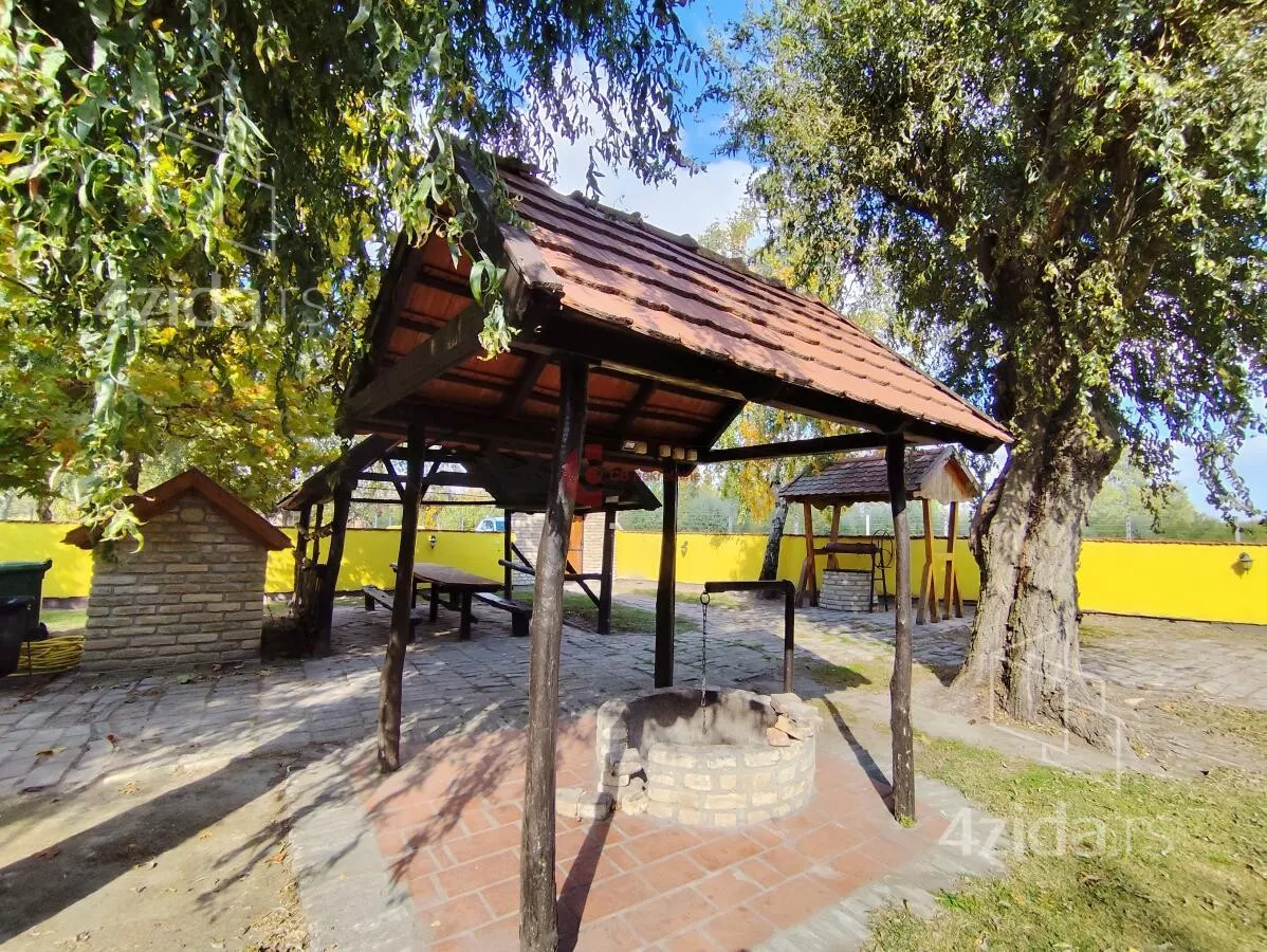 Ugostiteljski objekat | 4zida