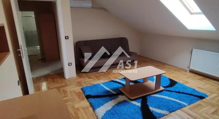 Četvoroiposoban stan | 4zida