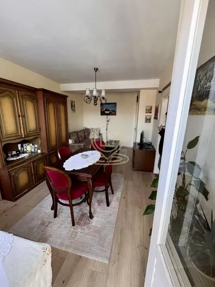 Škola | 4zida.rs