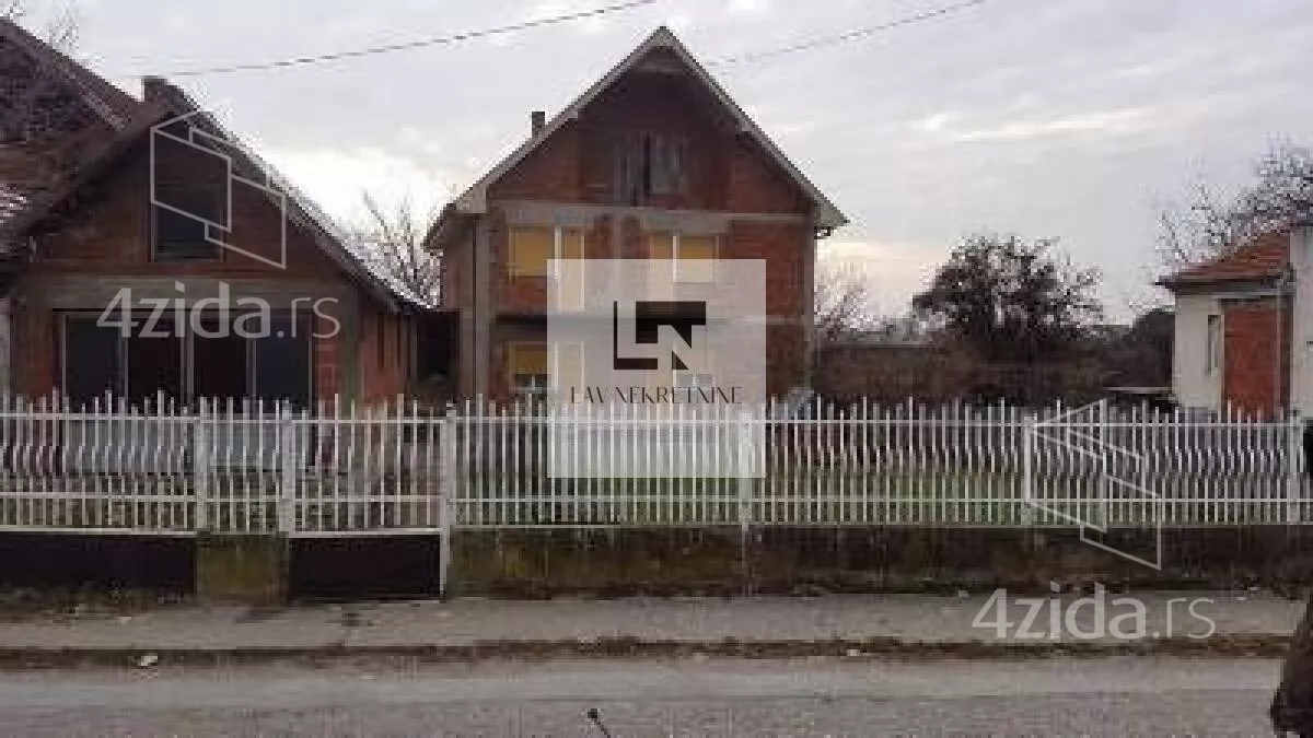 Kuća | 4zida