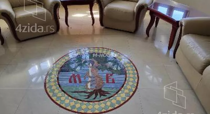 Poslovna zgrada | 4zida