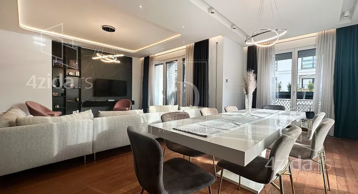 Četvorosoban stan | 4zida