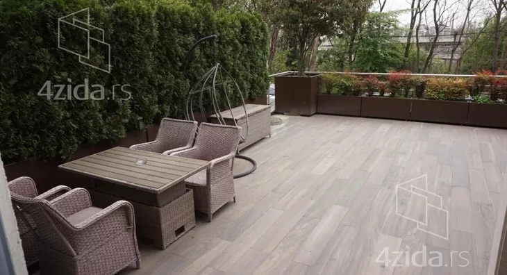 Petosoban stan | 4zida