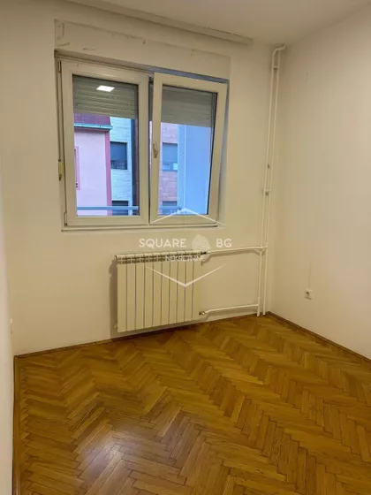 Gvozdićeva | 4zida.rs