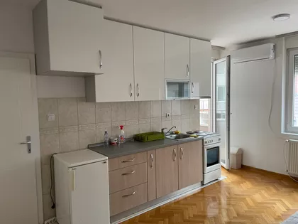 Svetosavska | 4zida.rs