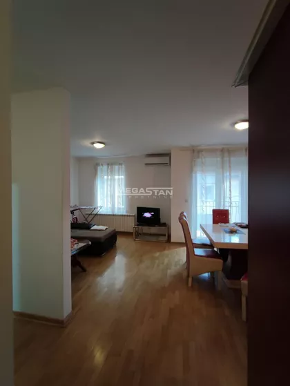 Miroslava Radojčića | 4zida.rs