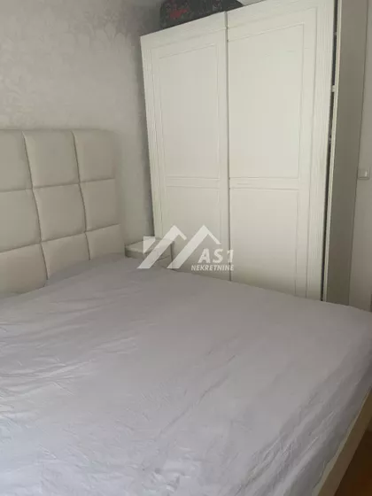 Petra Drapšina | 4zida.rs