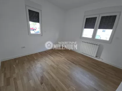Surčinska | 4zida.rs