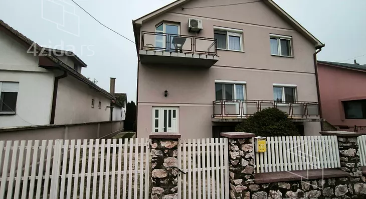 3-etažna kuća | 4zida