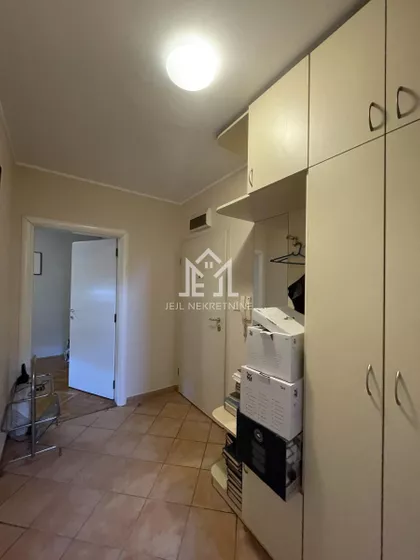 Banatić | 4zida.rs