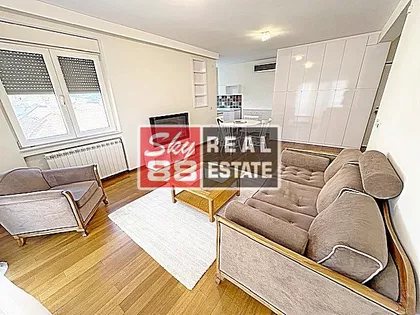 Patrijarha Varnave | 4zida.rs