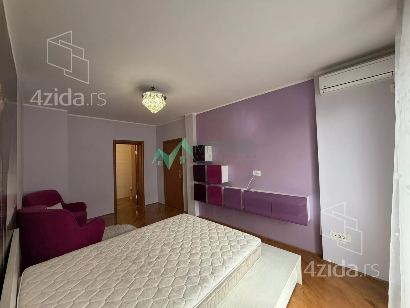 Četvoroiposoban stan | 4zida