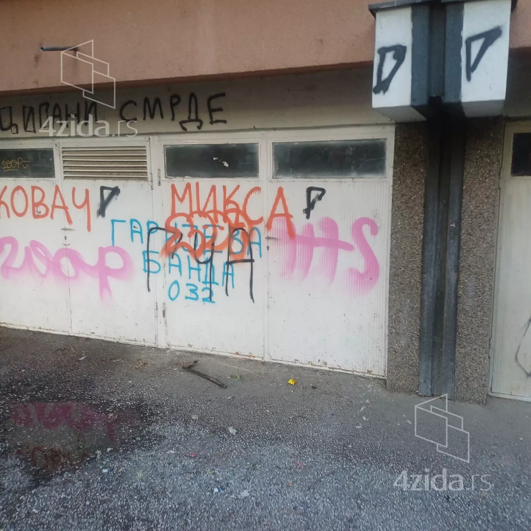 Garaža | 4zida
