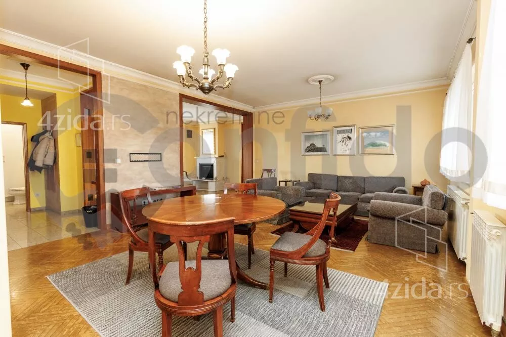 Petosoban stan | 4zida