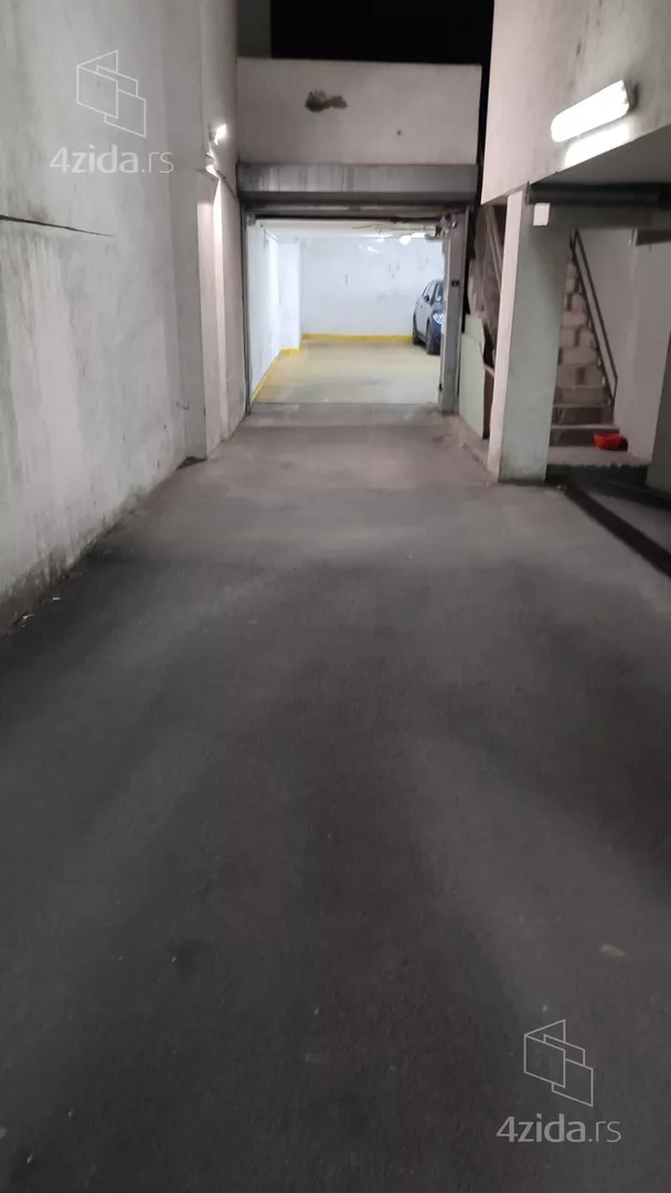 Parking | 4zida
