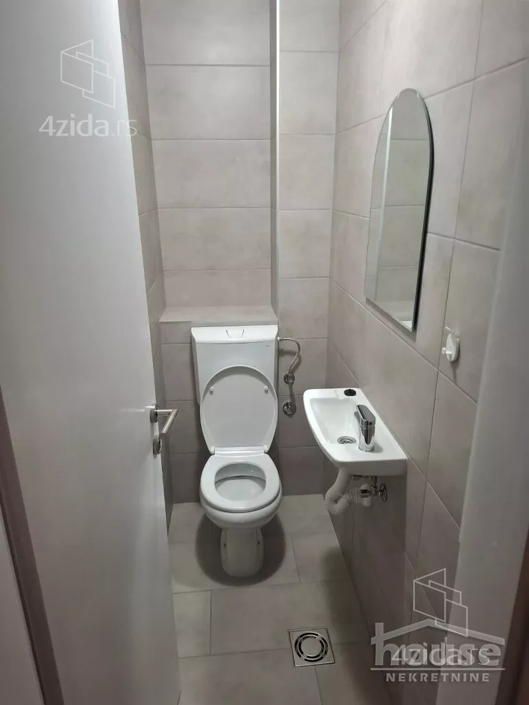 Četvoroiposoban stan | 4zida