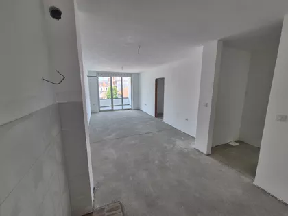 Momčila Milovanovića 14 | 4zida.rs