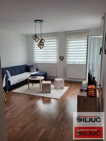 Lipov Gaj | 4zida.rs