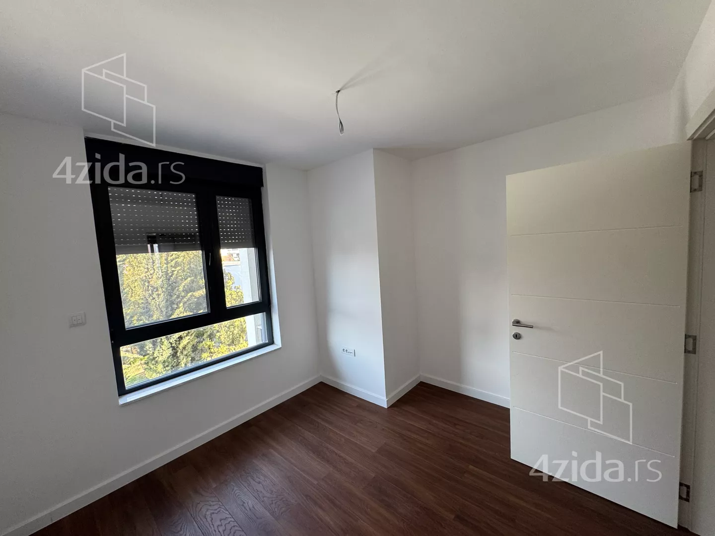 Šestosoban stan | 4zida