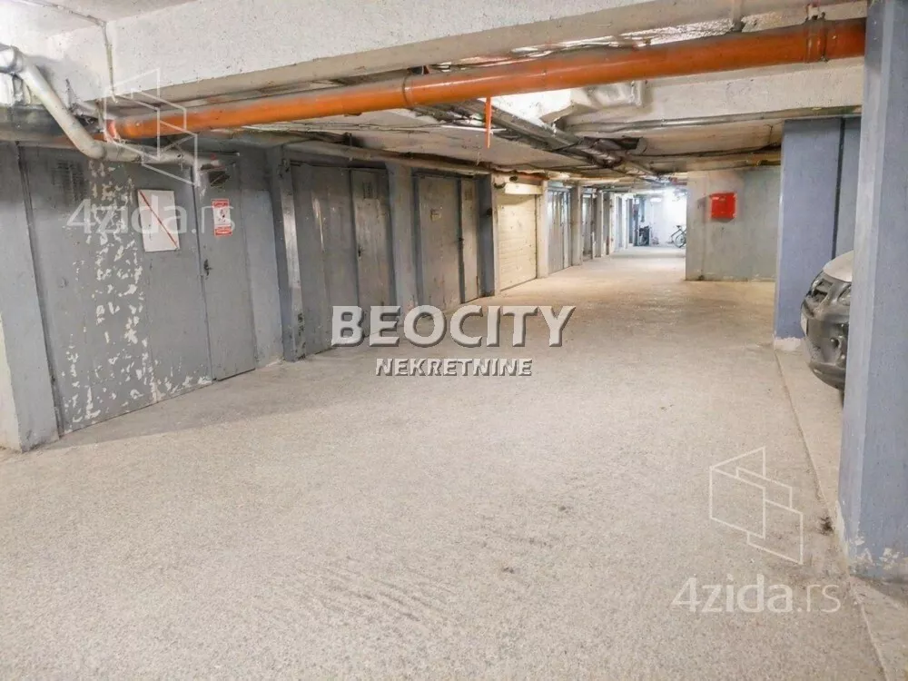 Garaža/Parking | 4zida