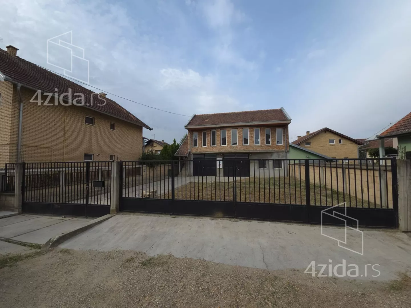 Poslovni prostor | 4zida