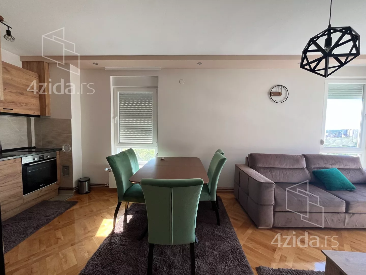 Dvoiposoban stan | 4zida