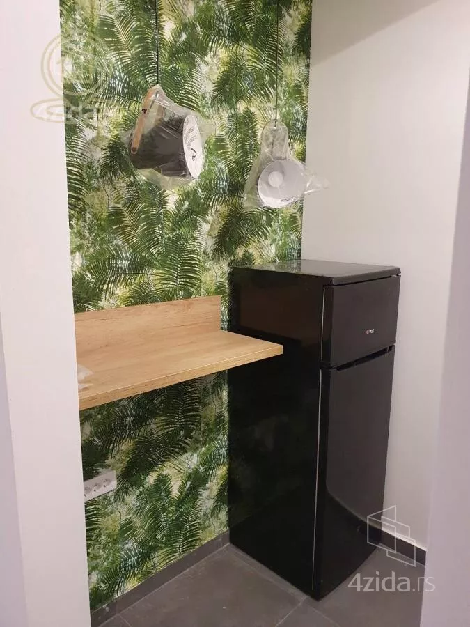 Četvoroiposoban stan | 4zida