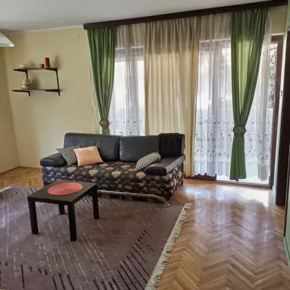 Karađorđeva | 4zida.rs
