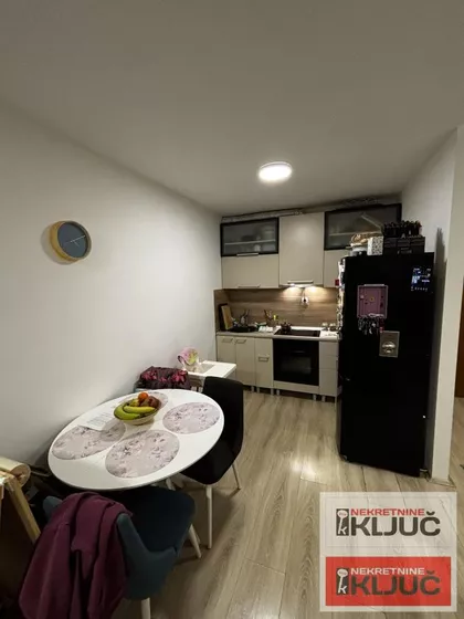 Novo Naselje | 4zida.rs