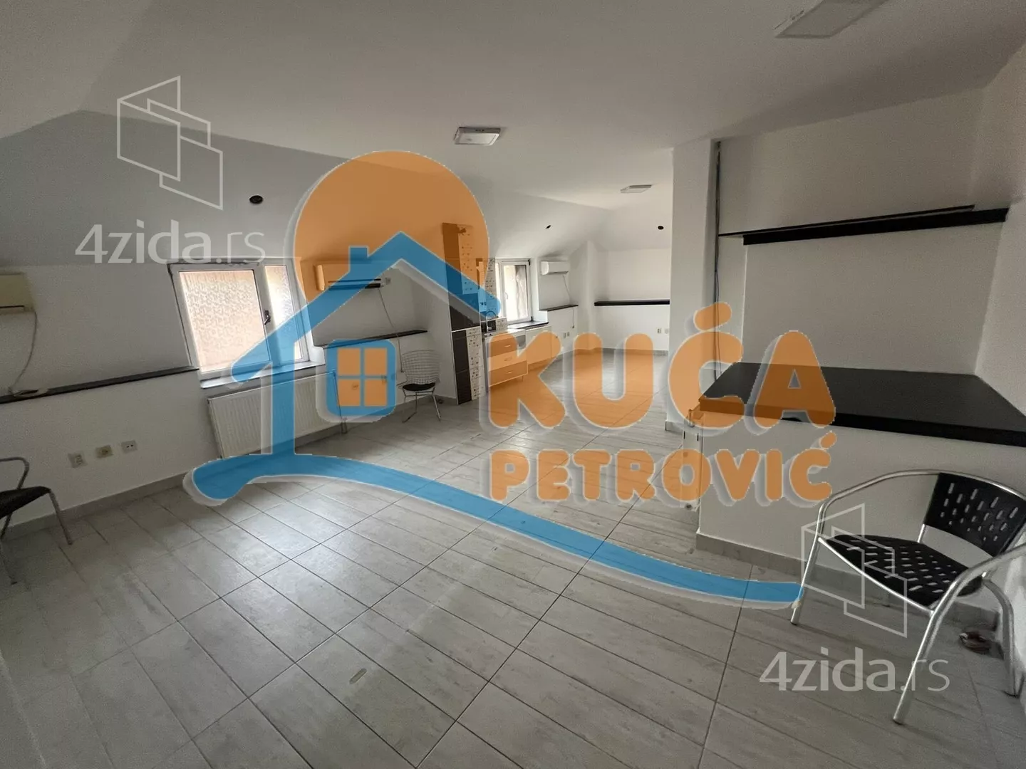 Lokal | 4zida