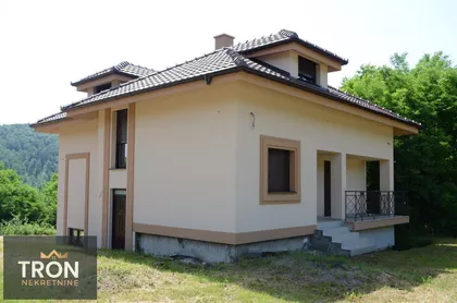 Nemanjina | 4zida.rs