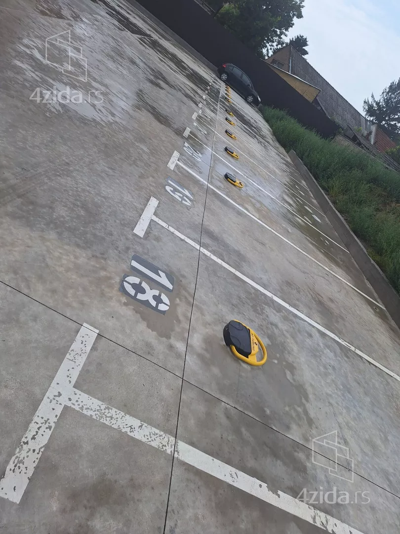 Parking | 4zida