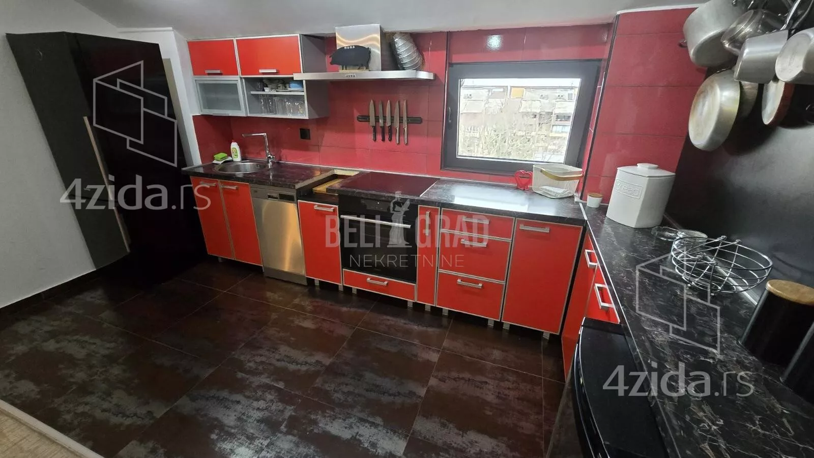 Petosoban stan | 4zida