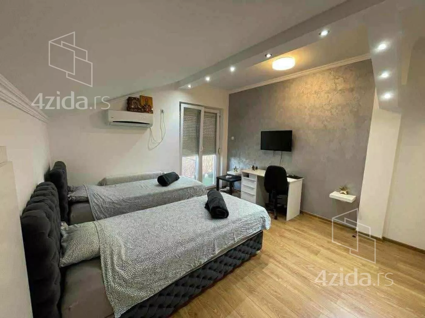 Troiposoban stan | 4zida